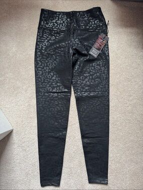 Kyodan Black Leopard-Print Women’s Leggings